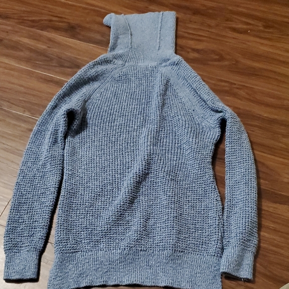 L.L. Bean Soft Heathered Blue Turtleneck Sweater - Picture 5 of 5
